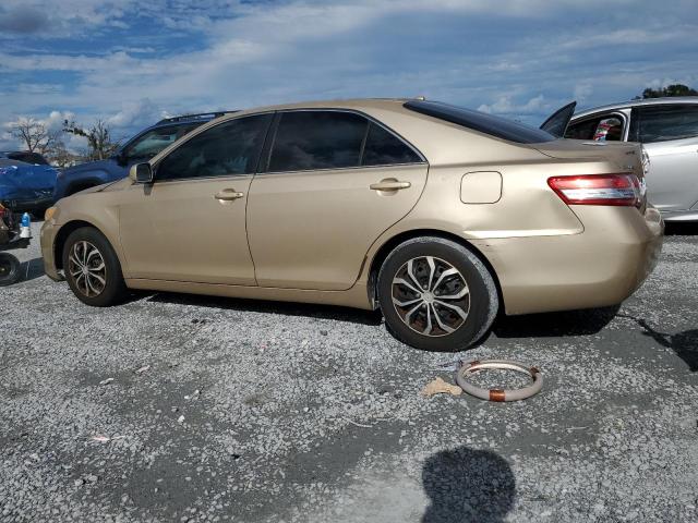 4T1BF3EK4BU692368 - 2011 TOYOTA CAMRY BASE GOLD photo 2
