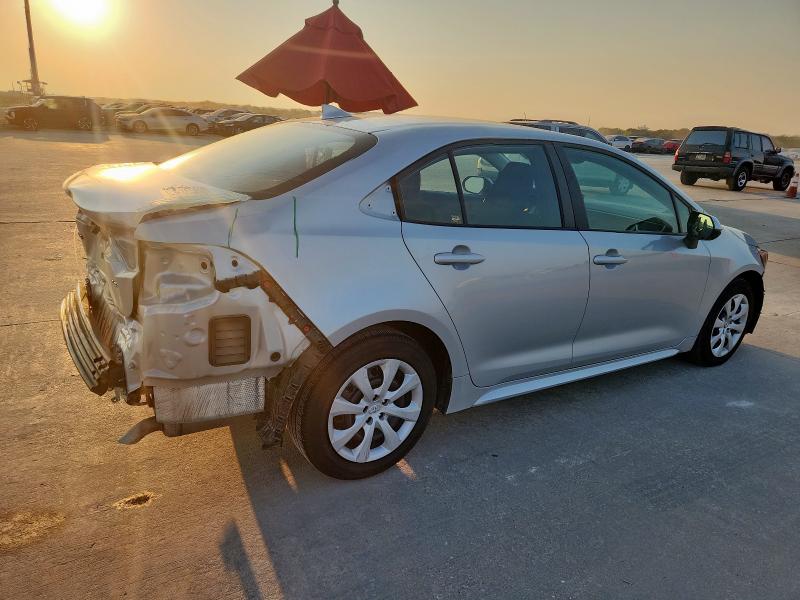 5YFB4MDE1RP194230 - 2024 TOYOTA COROLLA LE SILVER photo 3