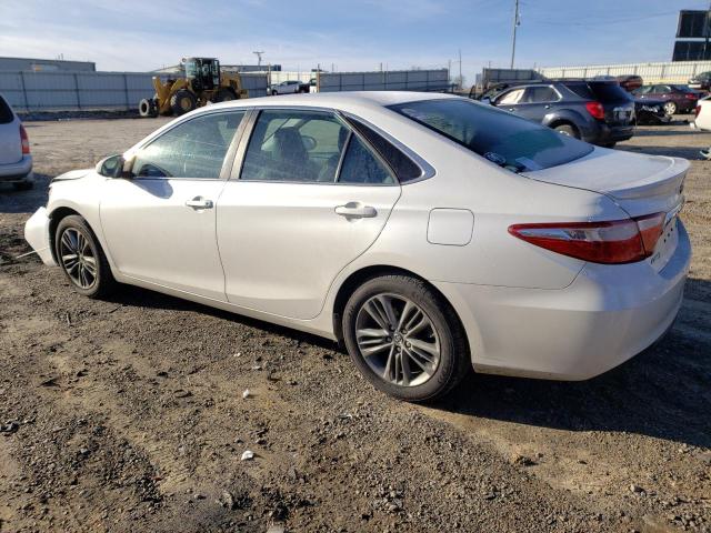 4T1BF1FK6HU454243 - 2017 TOYOTA CAMRY SE LE Beyaz fotoğraf 2