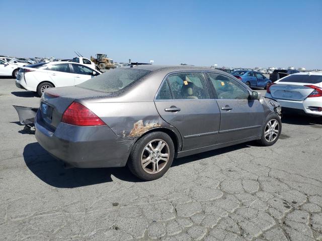 JHMCM56896C009684 - 2006 HONDA ACCORD EX GOLD photo 3