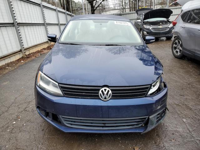 3VWD17AJ9EM397823 - 2014 VOLKSWAGEN JETTA SE BLUE photo 5