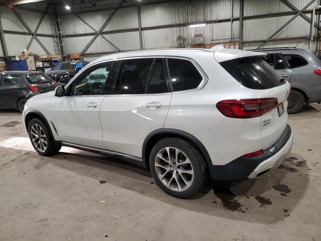 5UXCR6C59KLL09057 - 2019 BMW X5 XDRIVE40I WHITE photo 2