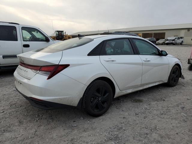 5NPLM4AG7NH055298 - 2022 HYUNDAI ELANTRA SEL WHITE photo 3