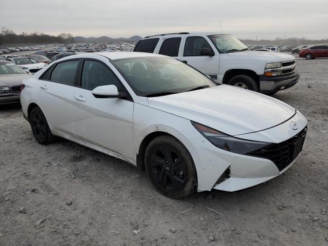 5NPLM4AG7NH055298 - 2022 HYUNDAI ELANTRA SEL WHITE photo 4