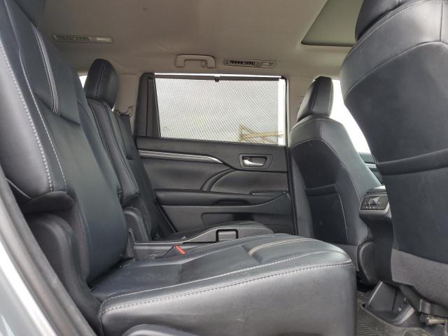 5TDJZRFH0JS541219 - 2018 TOYOTA HIGHLANDER SE فضي صورة 11