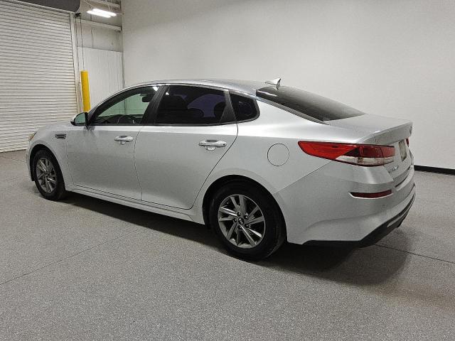 5XXGT4L31KG284212 - 2019 KIA OPTIMA LX Gümüş fotoğraf 2
