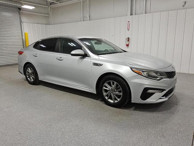 5XXGT4L31KG284212 - 2019 KIA OPTIMA LX Gümüş fotoğraf 4