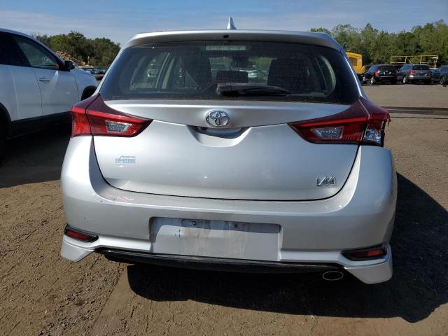 JTNKARJE4HJ545172 - 2017 TOYOTA COROLLA IM Silber Foto 6