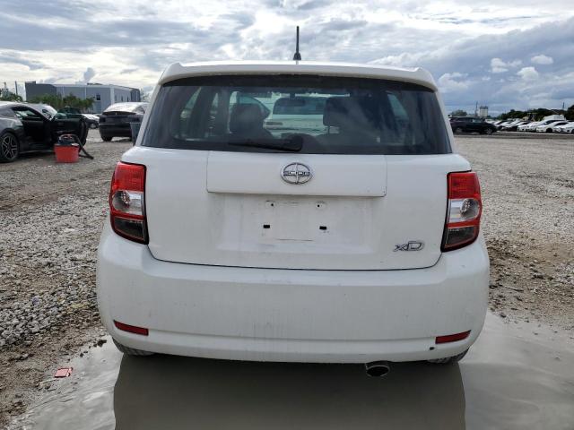 JTKKUPB46D1032725 - 2013 TOYOTA SCION XD WHITE photo 6