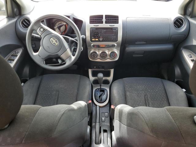 JTKKUPB46D1032725 - 2013 TOYOTA SCION XD WHITE photo 8