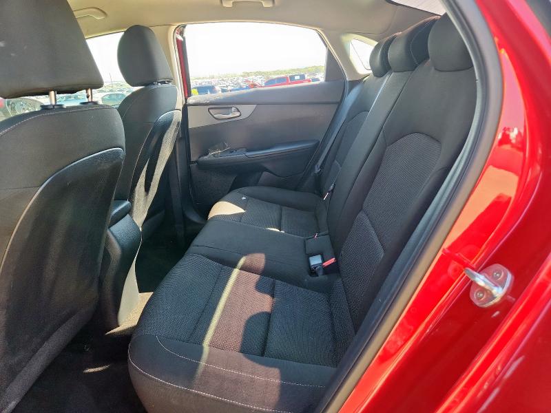 3KPF24AD3ME262699 - 2021 KIA FORTE FE 红色 照片 10