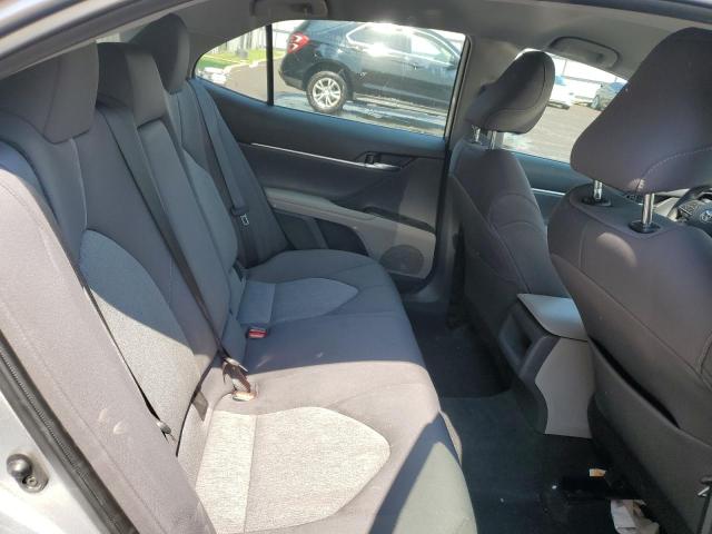 4T1C31AK5NU582117 - 2022 TOYOTA CAMRY LE ვერცხლისფერი ფოტო 10