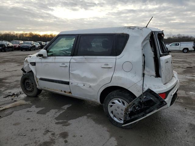 KNDJT2A50C7463401 - 2012 KIA SOUL WHITE photo 2