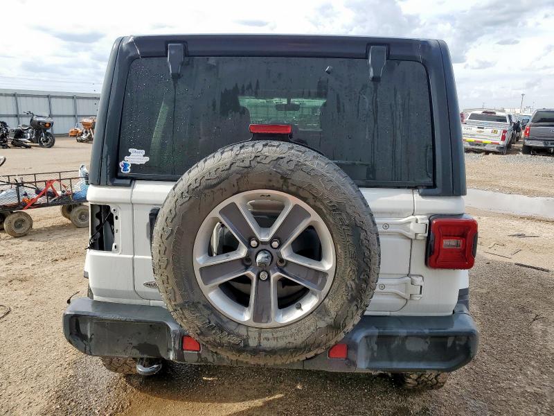 1C4HJXEN5LW202413 - 2020 JEEP WRANGLER U SAHARA WHITE photo 6