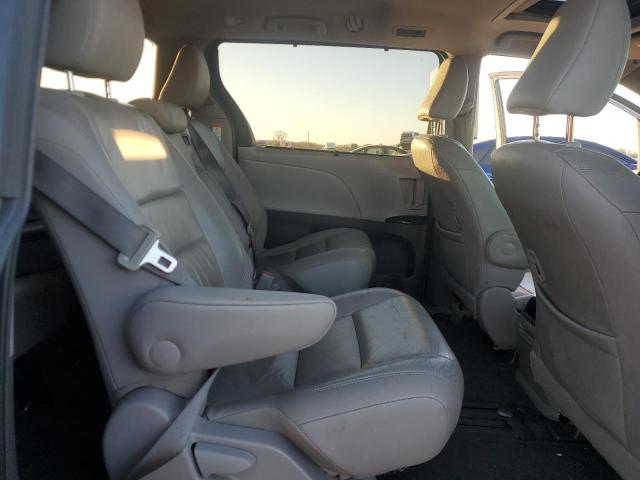 5TDYK3DC0FS608609 - 2015 TOYOTA SIENNA XLE Srebrny zdjęcie 11