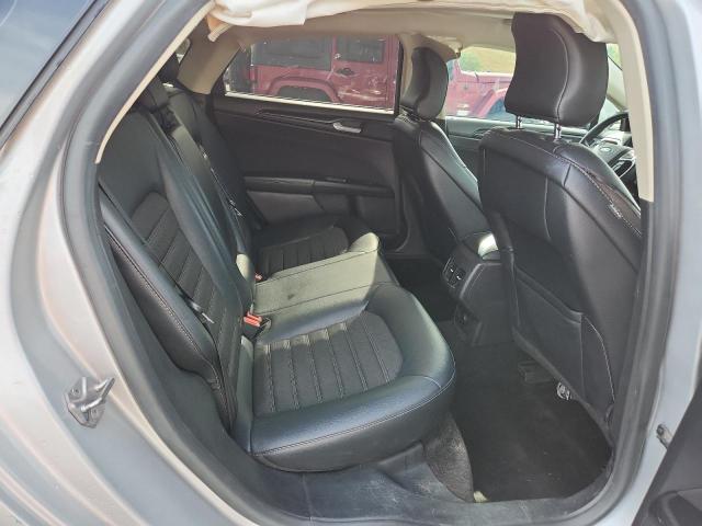 3FA6P0H74JR107924 - 2018 FORD FUSION SE 银色 照片 10