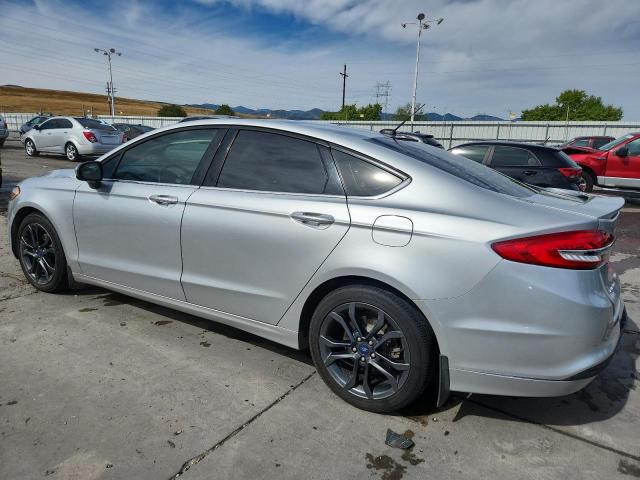 3FA6P0H74JR107924 - 2018 FORD FUSION SE 银色 照片 2