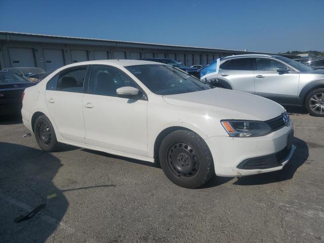 3VWDP7AJ1CM372376 - 2012 VOLKSWAGEN JETTA SE WHITE photo 4