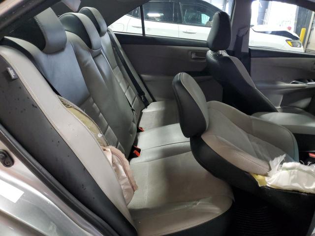 4T1BF1FK7GU558674 - 2016 TOYOTA CAMRY LE SILVER photo 10