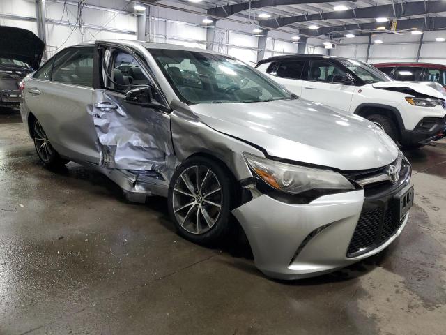 4T1BF1FK7GU558674 - 2016 TOYOTA CAMRY LE SILVER photo 4