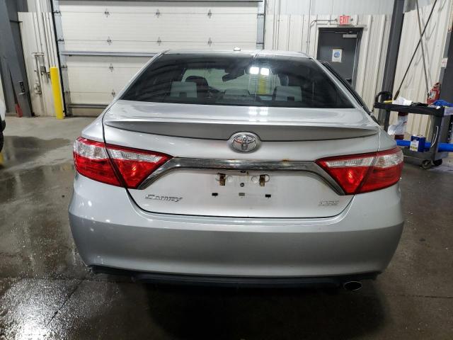 4T1BF1FK7GU558674 - 2016 TOYOTA CAMRY LE SILVER photo 6