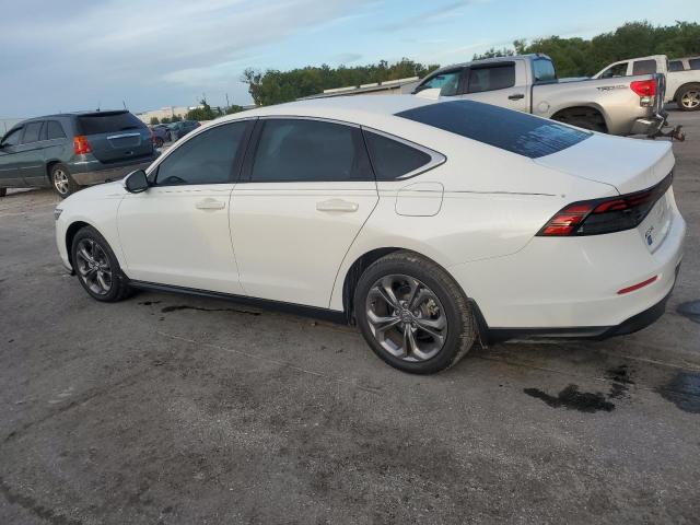 1HGCY1F32RA078463 - 2024 HONDA ACCORD EX WHITE photo 2