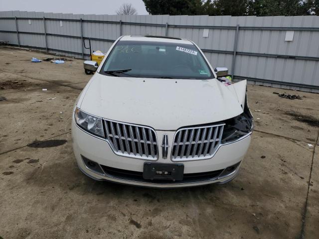 3LNHL2GC4CR824444 - 2012 LINCOLN MKZ WHITE photo 5