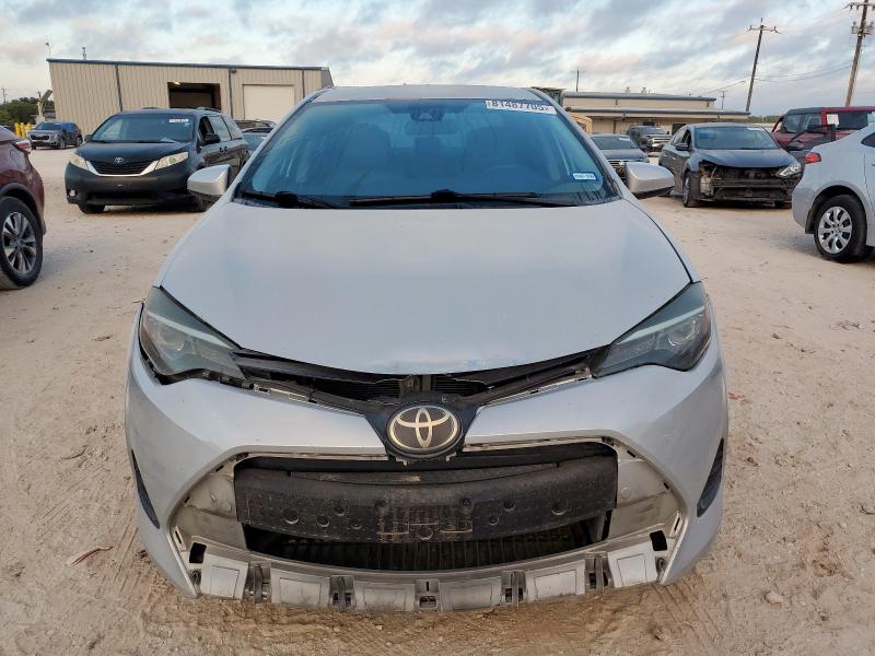 5YFBURHE5HP717755 - 2017 TOYOTA COROLLA L SILVER photo 5