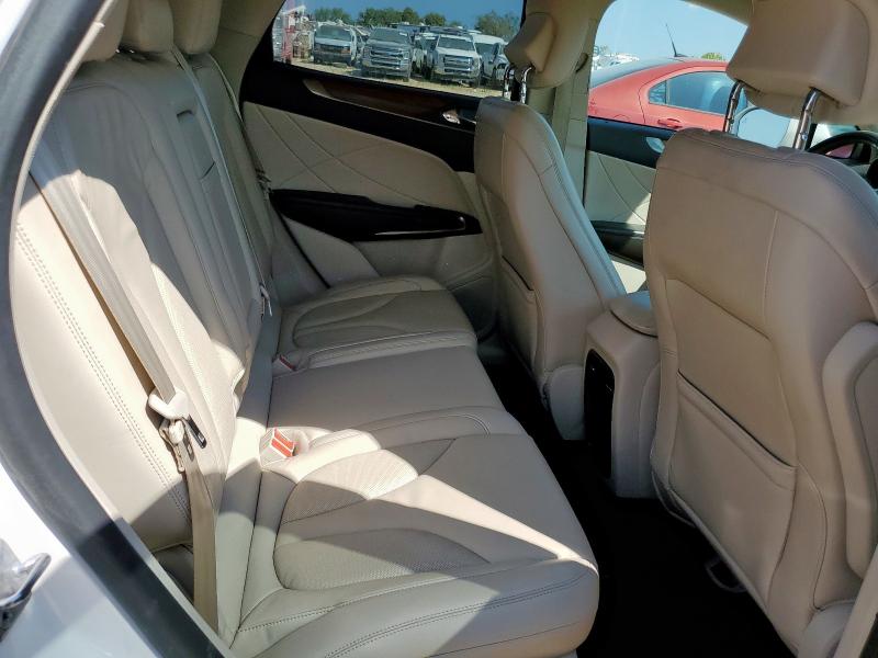5LMCJ2C90JUL33236 - 2018 LINCOLN MKC SELECT 白色 照片 11