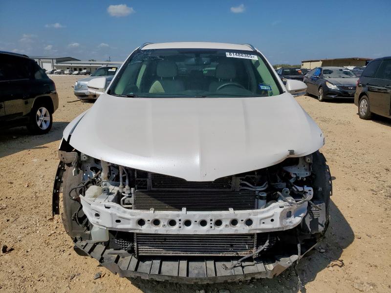 5LMCJ2C90JUL33236 - 2018 LINCOLN MKC SELECT 白色 照片 5