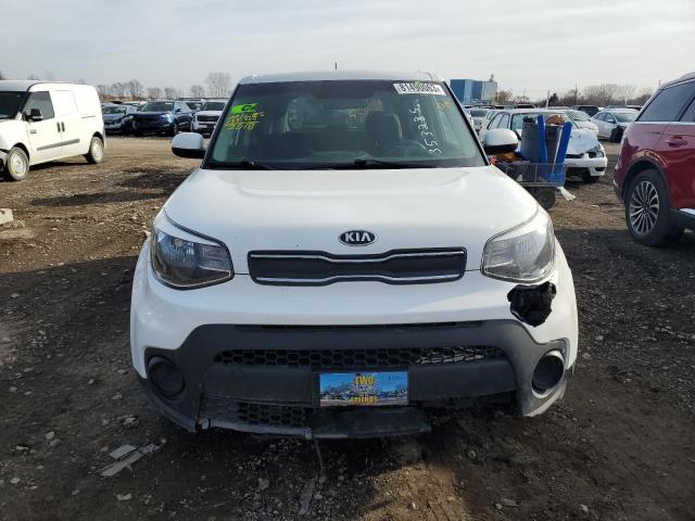 KNDJN2A24J7894188 - 2018 KIA SOUL WHITE photo 5