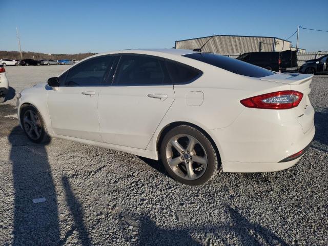 3FA6P0H7XGR254421 - 2016 FORD FUSION SE WHITE photo 2