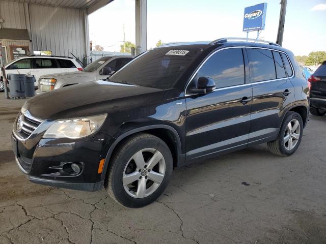 2010 VOLKSWAGEN TIGUAN SE, 