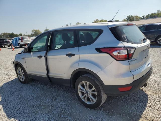 1FMCU0F71JUC01983 - 2018 FORD ESCAPE S Серебристый фото 2