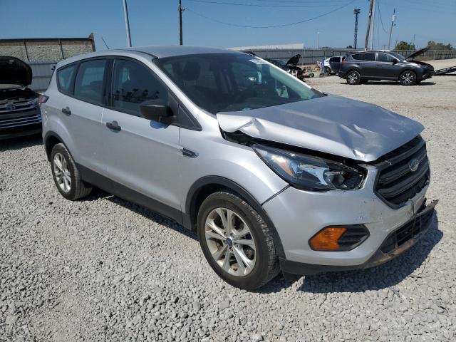 1FMCU0F71JUC01983 - 2018 FORD ESCAPE S Серебристый фото 4