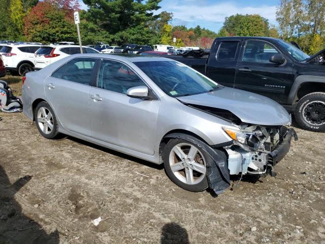 4T1BF1FK2DU204220 - 2013 TOYOTA CAMRY L 银色 照片 4