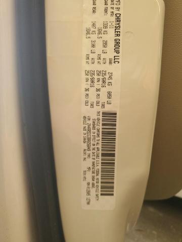 2A4RR5DG3BR656049 - 2011 CHRYSLER TOWN & COU TOURING WHITE photo 13