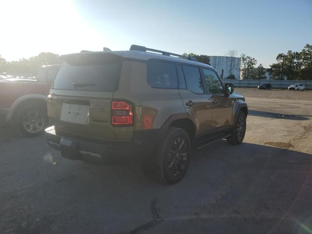 JTEABFAJ8SK040371 - 2025 TOYOTA LAND CRUIS BASE GOLD photo 3