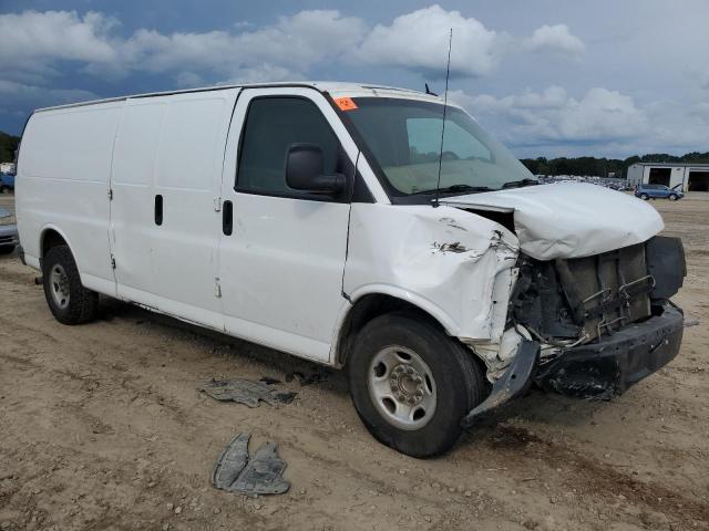 1GCWGGCGXF1192151 - 2015 CHEVROLET EXPRESS WHITE photo 4