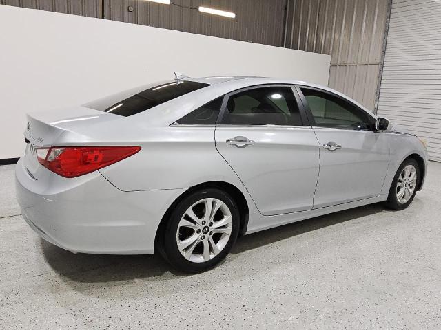5NPEC4AC7BH211084 - 2011 HYUNDAI SONATA SE 银色 照片 3