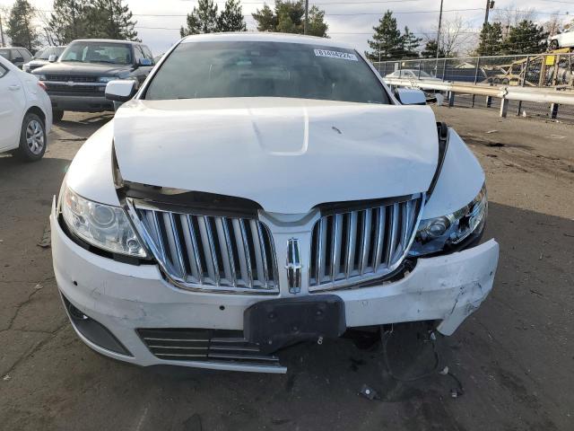 1LNHL9FT0AG603129 - 2010 LINCOLN MKS WHITE photo 5