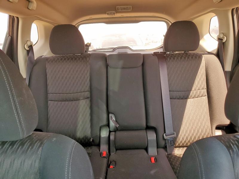 KNMAT2MV0HP508033 - 2017 NISSAN ROGUE S შავი ფოტო 10