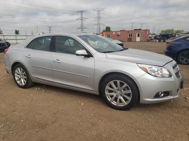 1G11E5SA7DF202953 - 2013 CHEVROLET MALIBU 2LT ვერცხლისფერი ფოტო 4