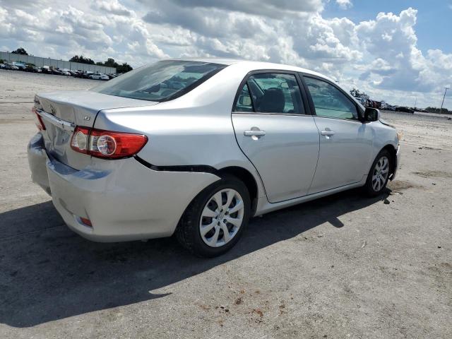 5YFBU4EEXCP045692 - 2012 TOYOTA COROLLA BASE SILVER photo 3