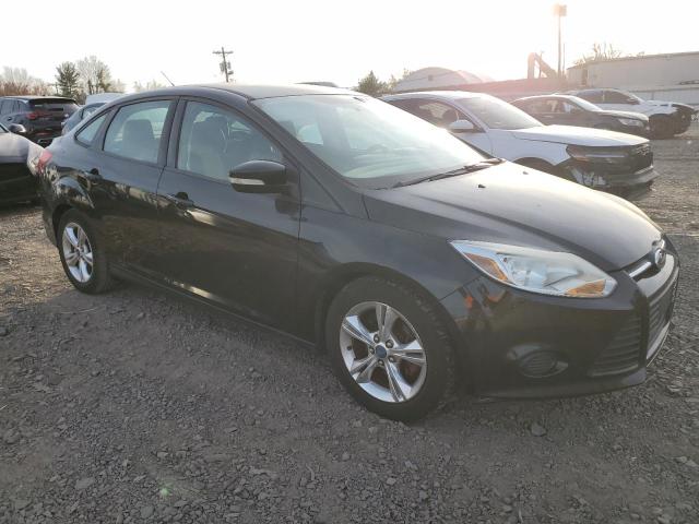 1FADP3F26EL145823 - 2014 FORD FOCUS SE BLACK photo 4