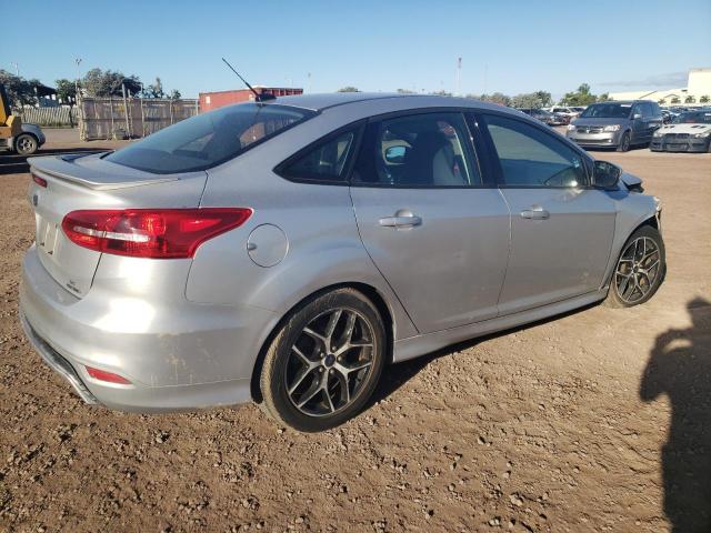 1FADP3F21GL221564 - 2016 FORD FOCUS SE SILVER photo 3