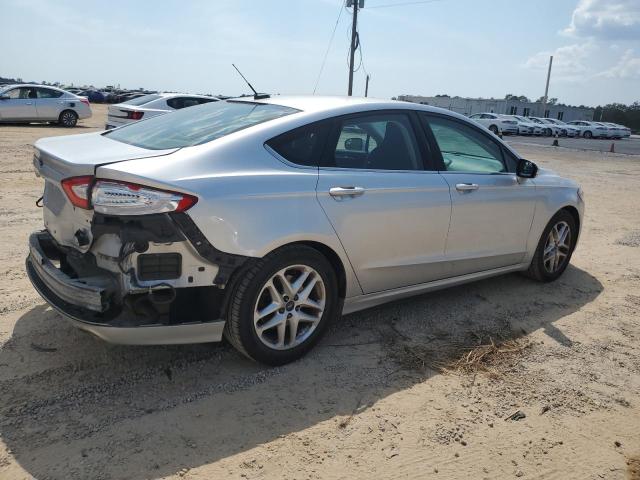 1FA6P0H79G5109552 - 2016 FORD FUSION SE Gümüş fotoğraf 3