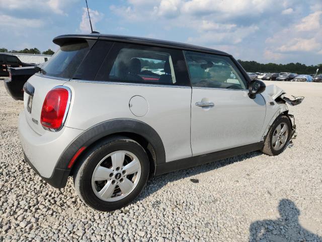 WMWXP5C56G2D14880 - 2016 MINI COOPER SILVER photo 3