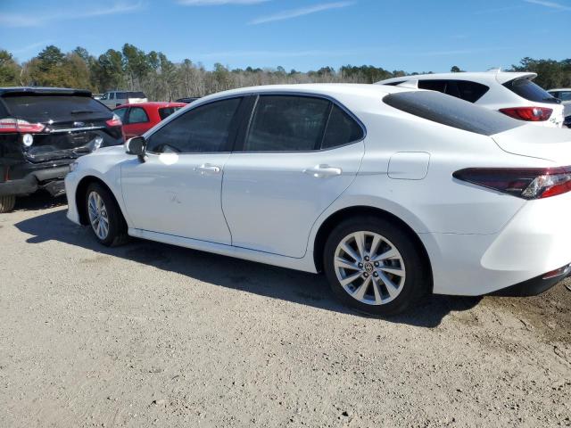 4T1C11BK9PU099818 - 2023 TOYOTA CAMRY LE WHITE photo 2