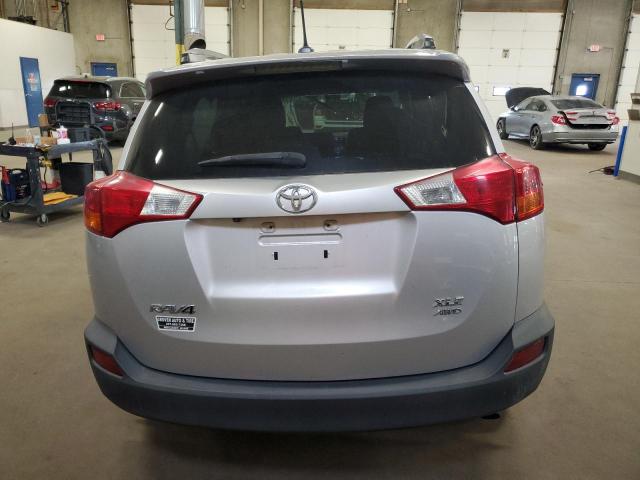2T3RFREVXFW239798 - 2015 TOYOTA RAV4 XLE SILVER photo 6